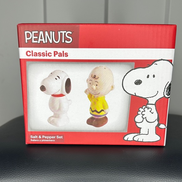 Peanuts Other - Peanuts Red and White Classic Pals Set